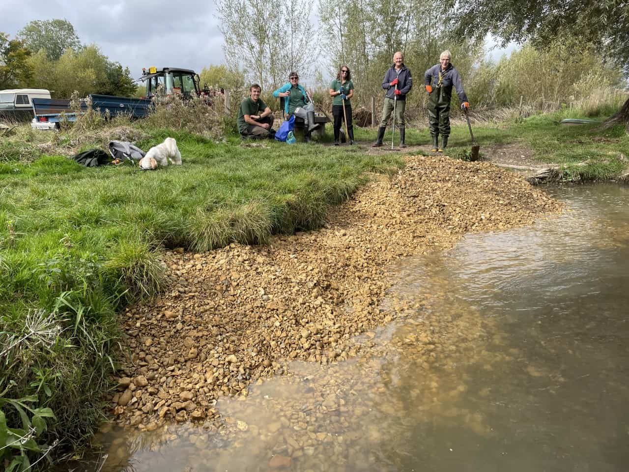 Gravel Seeding – Hogsmill River