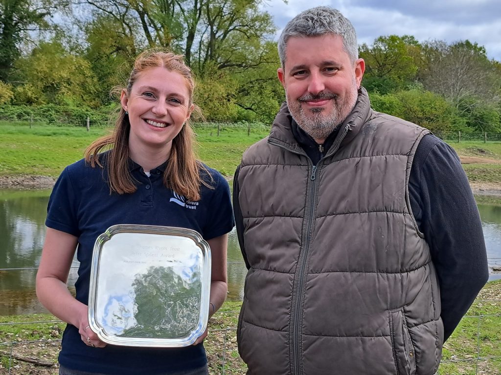 Robyn receives the Peter Spillett award